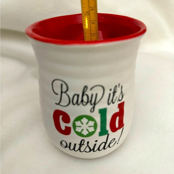 ‘Baby it’s Cold outside!’ Hand Warmer Right Handed Mug w Red Interior - Picture 2 of 10